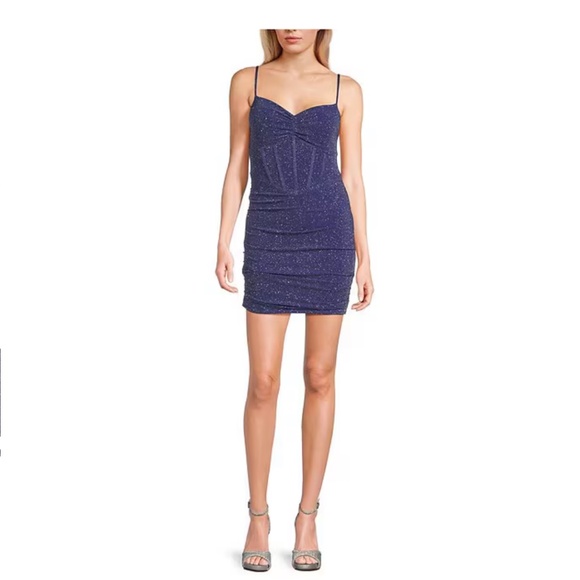 B. Darlin Spaghetti Strap Sweetheart Buster Bodycon Dress - Picture 1 of 14